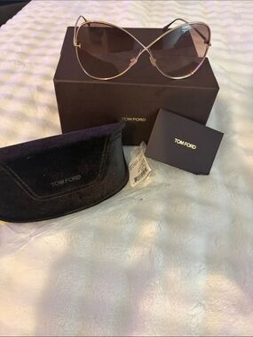 AuthenticTom Ford Rose Gold Butterfly Frame Sunglasses with Pink Gradient Lenses